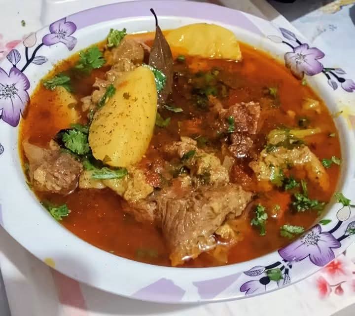The Secret to Authentic Beef Aaloo Gosht: My Onion-Free Method for Rich Stock Flavor