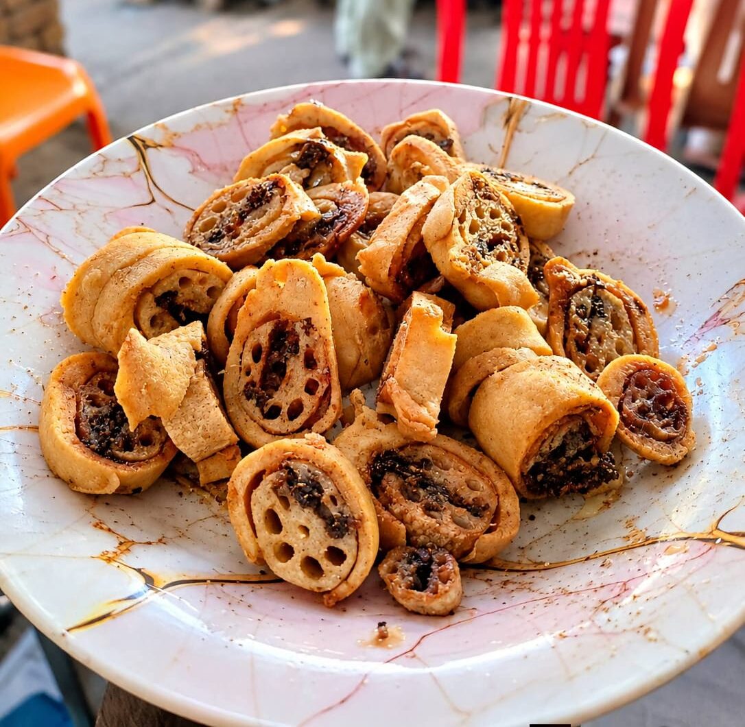 Beh ke Pakoray Recipe (Crispy Sindhi Lotus Root Rolls)
