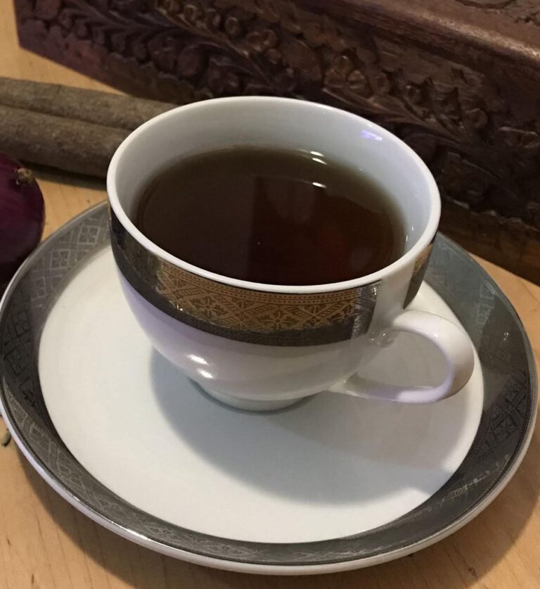 Qehwa for Cough and Sore Throat (Desi Adrak Darchini Qehwa with Honey)