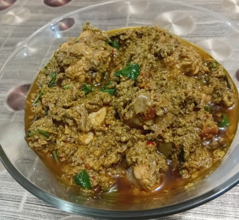 Sohanjna Phool Chicken Recipe (Spicy Moringa Flower Chicken Curry)